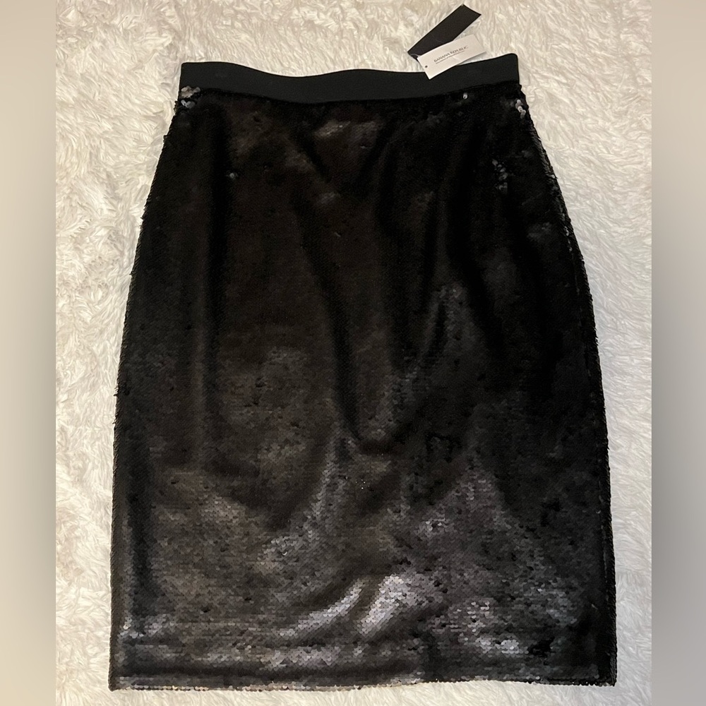 New (NWT) Banana Republic, size 12 black sequin skirt classy holiday look
